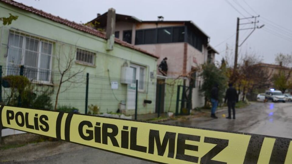 Saldıran köpeğe taş attı! Silahla ateş açtılar