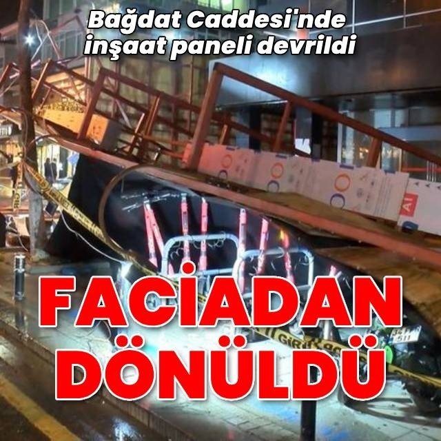 Rüzgar inşaat panelini devirdi