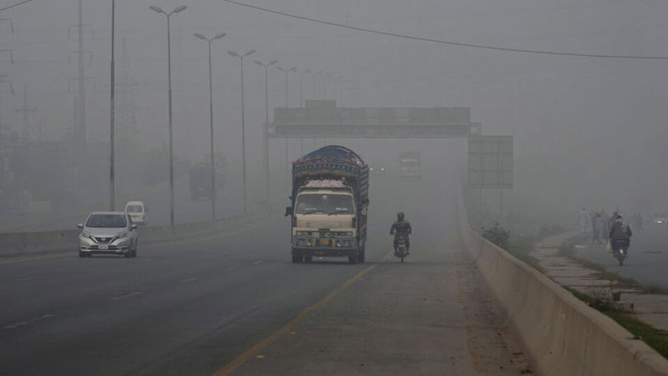 Pakistan'da yapay yağmur ürettiler