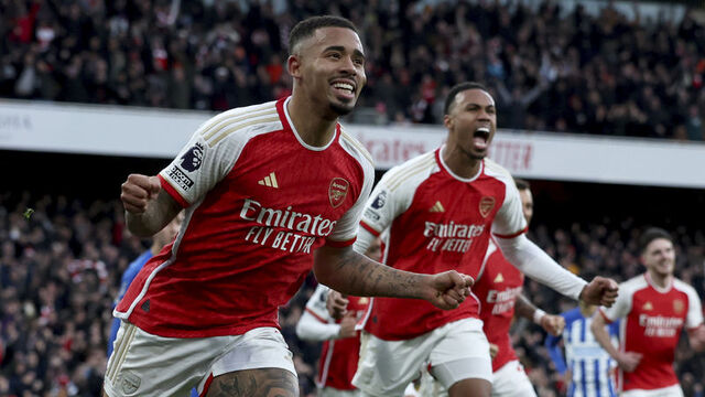  Arsenal ve Aston Villa galip