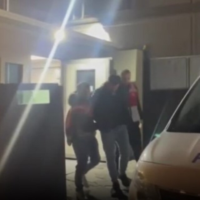 Eşini bıçaklayan koca yakalandı