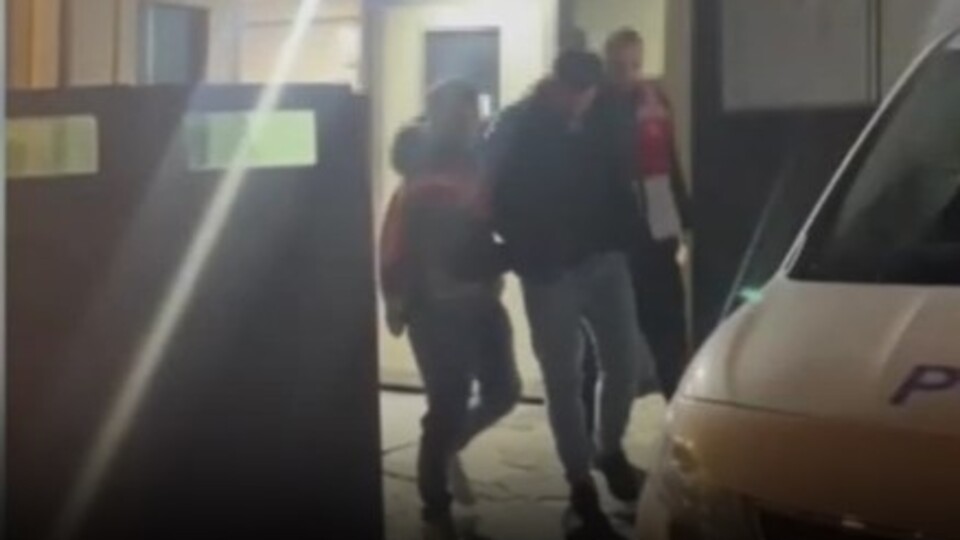 Eşini bıçaklayan koca yakalandı