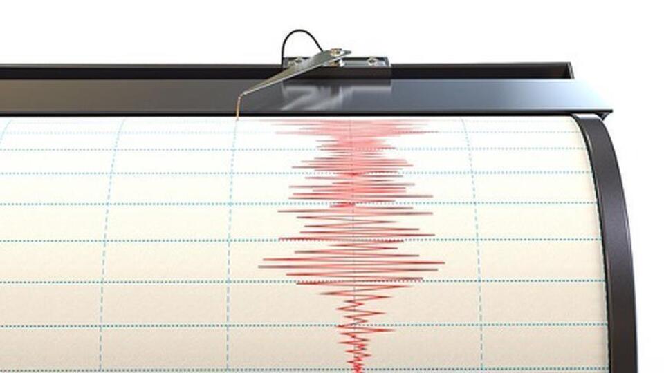 Çin'de 6,2 büyüklüğünde deprem: 111 ölü