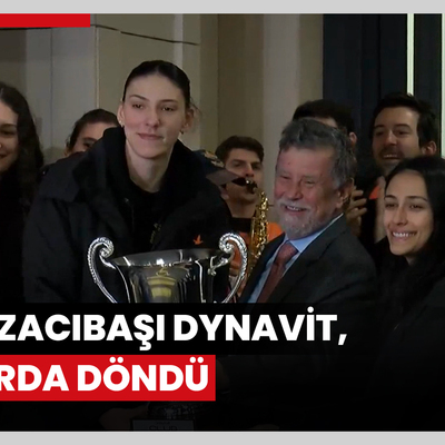 2023 FIVB Dünya Kulüpler Şampiyonu Eczacıbaşı Dynavit, yurda döndü