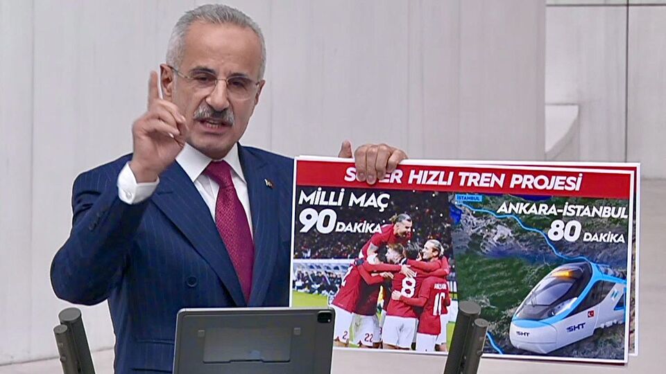 "Maç 90 dakika Ankara-İstanbul 80 dakika"