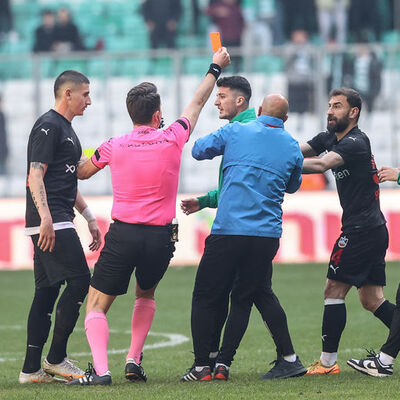 Ortalık karıştı! 5 kırmızı kart