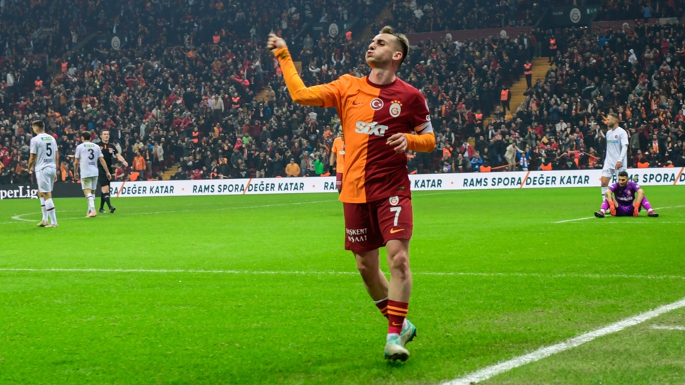 Aslan'ı Kerem sırtladı!