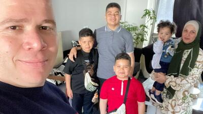 Gazze'de çürümüş cesetler ve patlamalar arasında, ailesiyle yolculuk yapan BBC kameramanı: 'Dünya yarılsın ve bizi yutsun istedim'