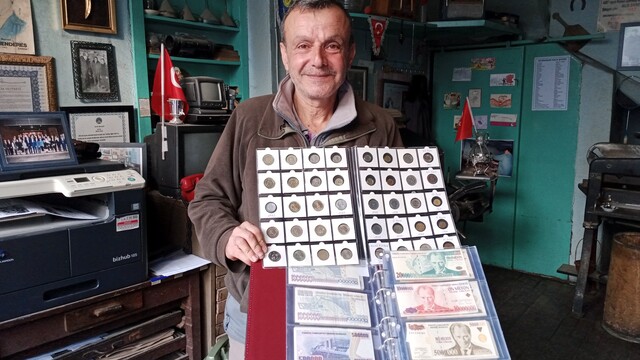 Aşık Veysel'in şiirindeki 10 para bu koleksiyonda