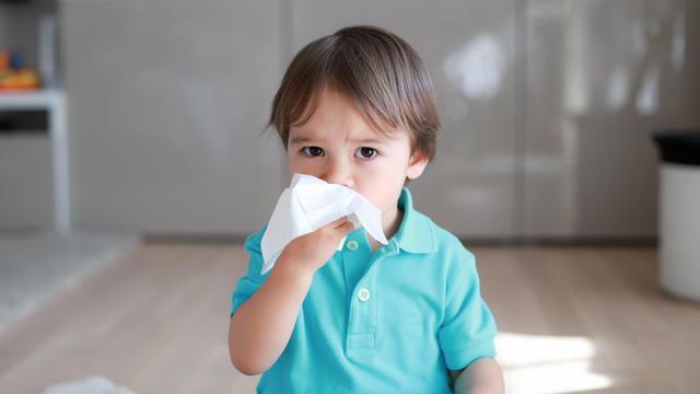 Çocuklardaki viral enfeksiyonlarda önemli uyarı!