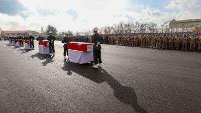 Pençe-Kilit şehitlerine gözyaşlarıyla veda