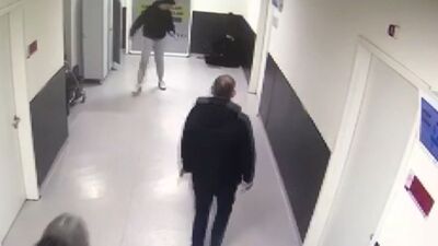 Hasta yakınından doktora yumruklu saldırı!