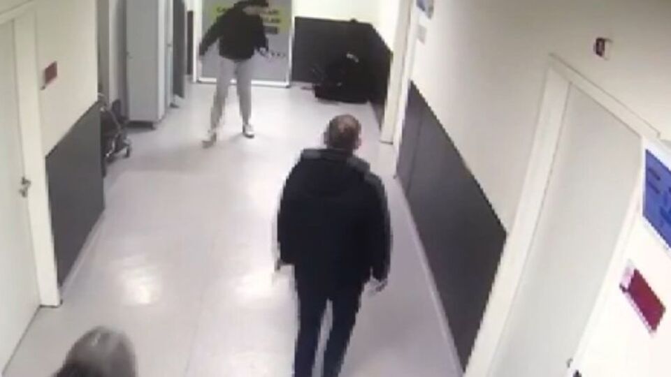 Hasta yakınından doktora yumruklu saldırı!