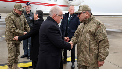 Milli Savunma Bakanı Irak sınırında