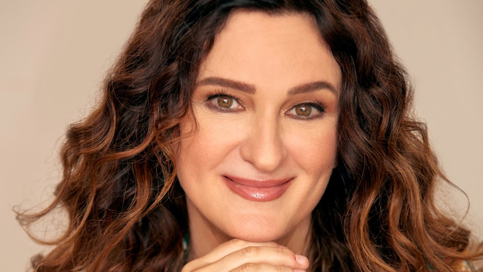 Anjelika Akbar'dan yeni single