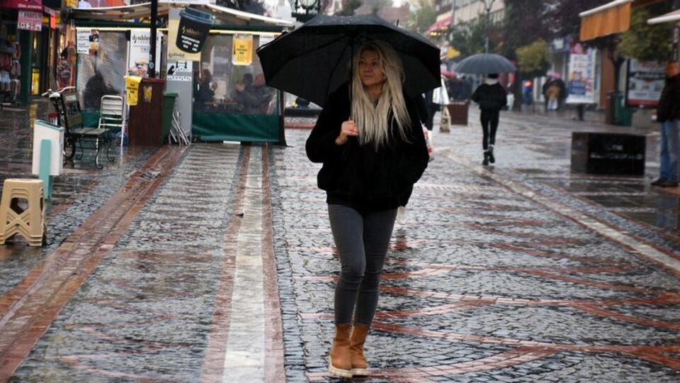 Meteoroloji'den flaş uyarı! 2 bölgede sağanak!