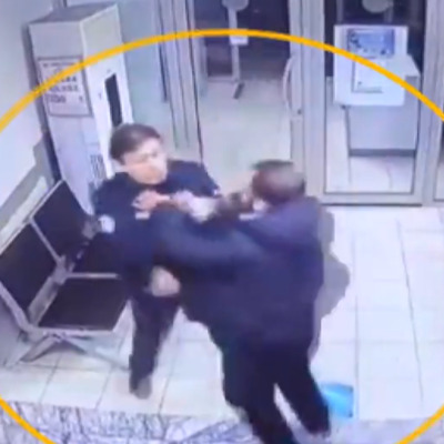  Karakolda polislere saldırdı!