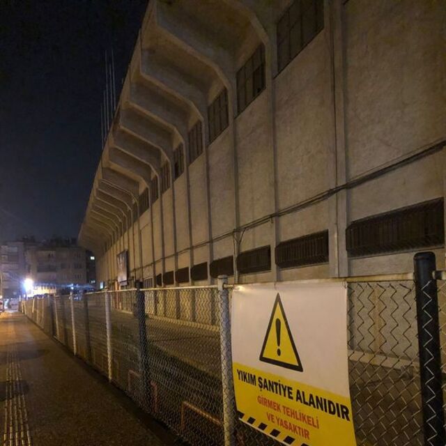 73 yıllık stadın yıkımı başlıyor