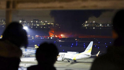 Japonya Havayolları uçağındaki 379 kişi alev topuna dönen uçaktan nasıl çıkabildi?