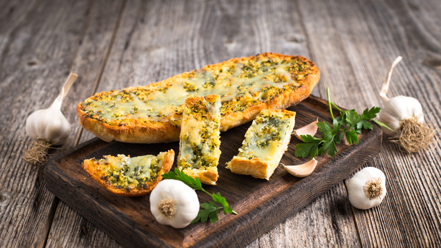 Sarımsaklı ekmek tarifi