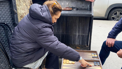 Valeler ile tavla oynadı