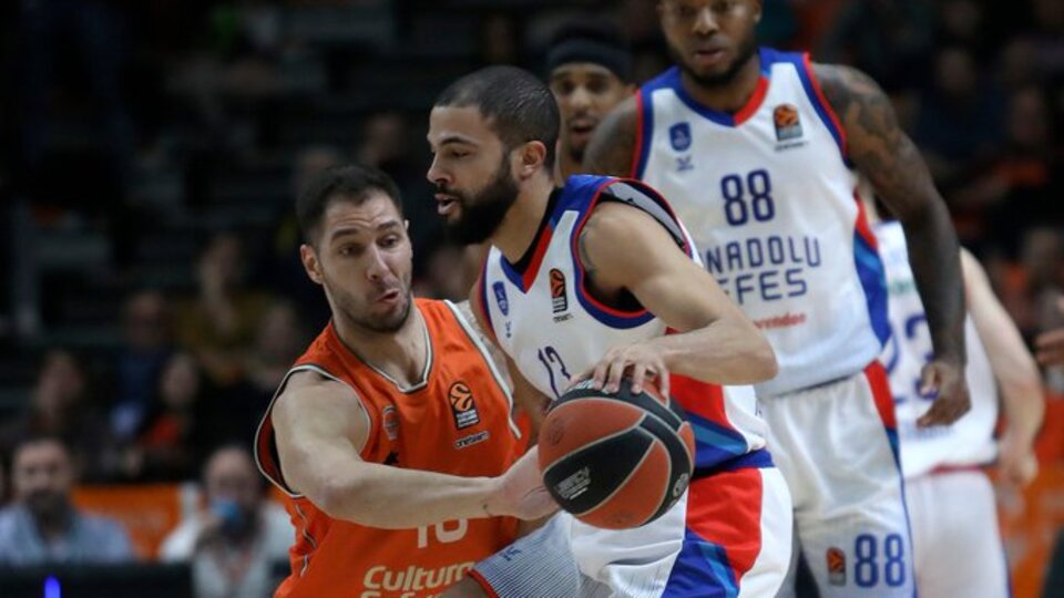 Anadolu Efes, İspanya'da kayıp