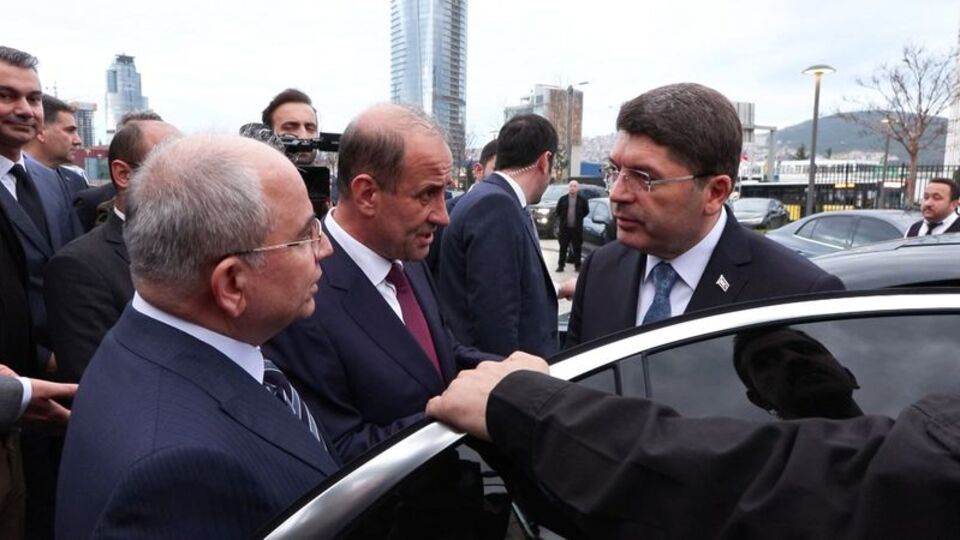 Adalet Bakanı Tunç'tan Adalet Sarayı ziyareti