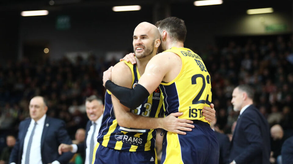 Fenerbahçe, Maccabi'yi dağıttı!