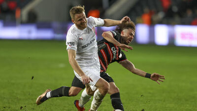 Pendik 3 dakikada geri döndü!