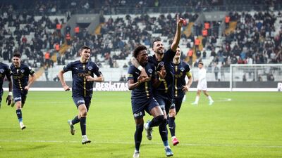 Dolmabahçe'de Paşa tokadı!