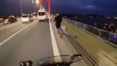 Köprüde scooter!
