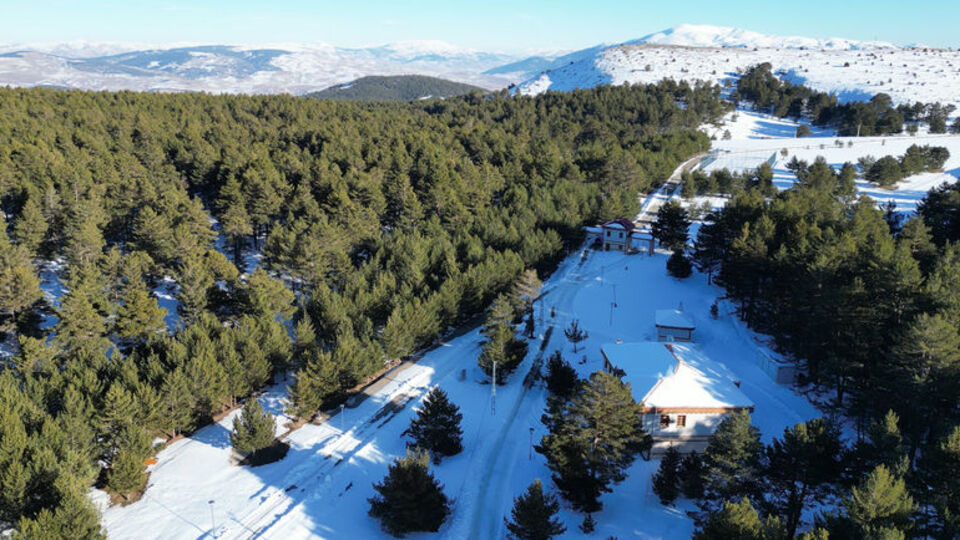 Yaz, kış turistlerin uğrak yeri oluyor