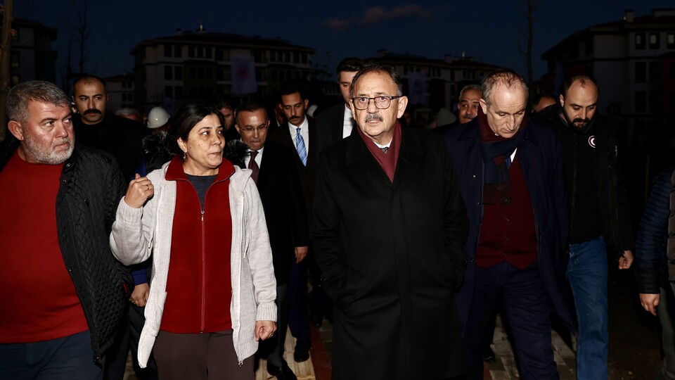 'Devletin şefkatli eli depremzedenin üzerinde'