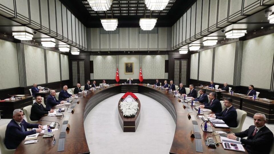 Yılın ilk kabinesi yarın toplanıyor