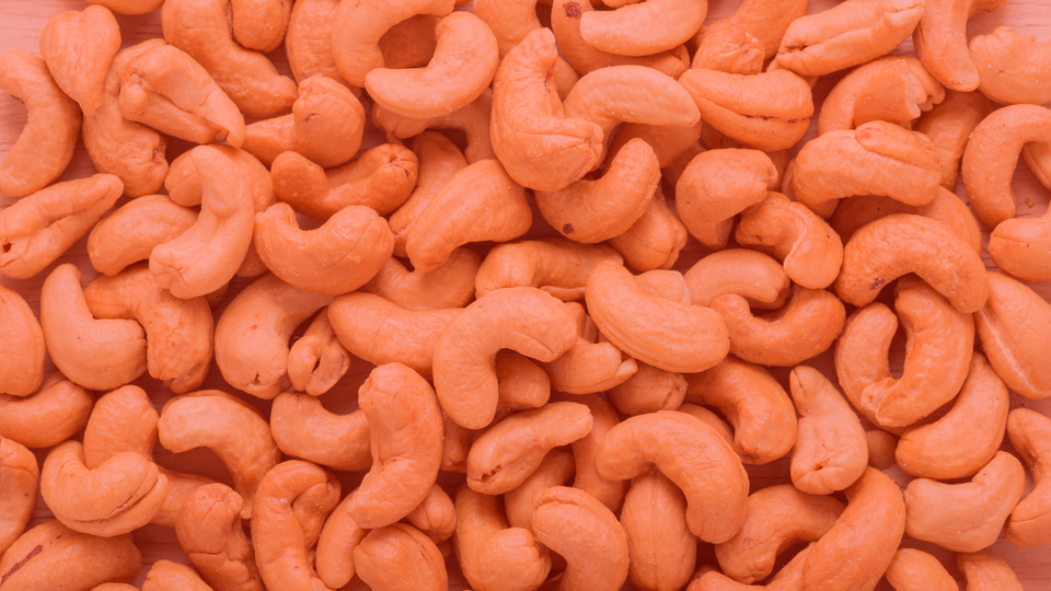 Kaju yiyordu! Kalbi duran bebeğe ilk müdahaleyi babası yaptı