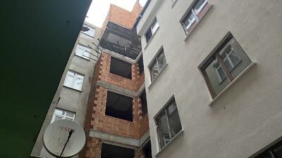 Tuğlalar düşünce deprem oldu sandılar!