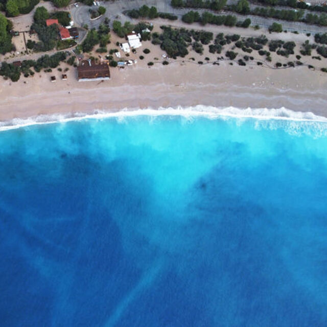 Ölüdeniz'in rengi turkuaza döndü