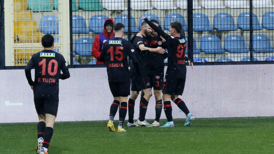 Rohden hat-trick yaptı, K.Gümrük fark attı!