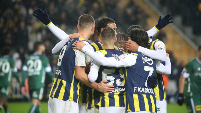 The Rivalry Between Besiktas and Fenerbahce: A Clash of Titans