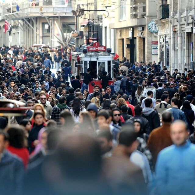 Genç nüfus azalıyor