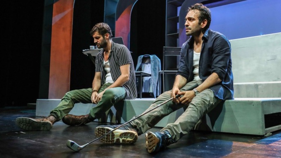 'Cırcır Böcekleri, İtler ve Biz' Fişekhane'de