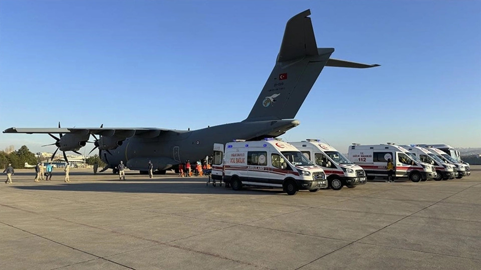 Gazzeli 85 hasta ve yaralı Türkiye'ye getirildi
