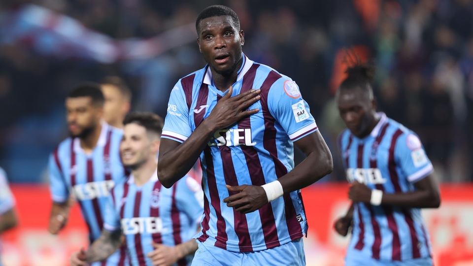 Fırtına evinde esti!