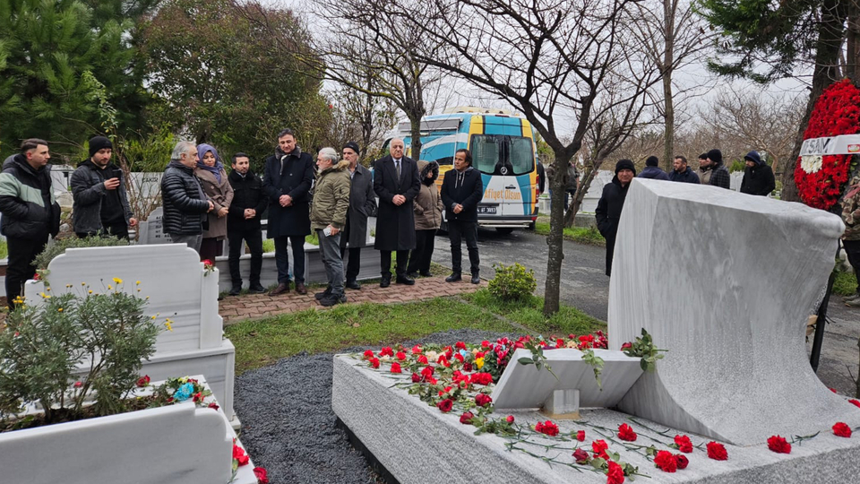 'Kıvırcık Ali' mezarı başında anıldı