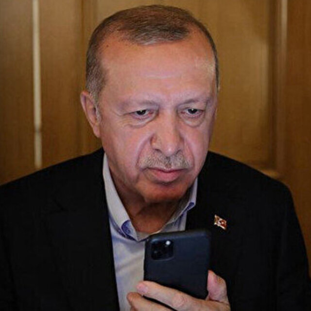  Erdoğan'dan şehit babasına taziye