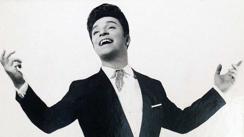 Zeki Müren yorumu tepki çekti