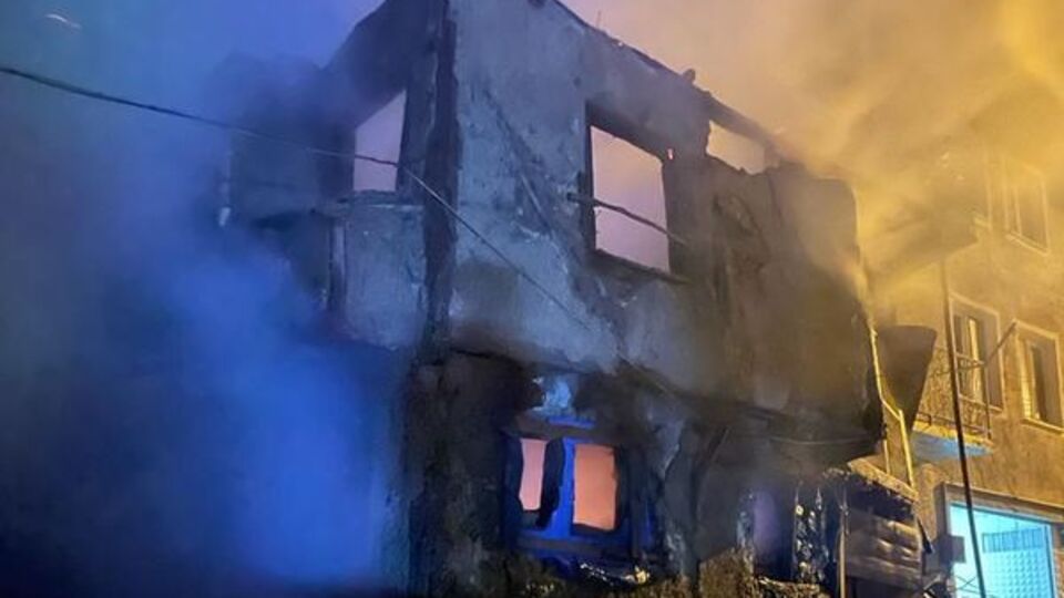 Ahırda feci yangın: 10 büyükbaş öldü