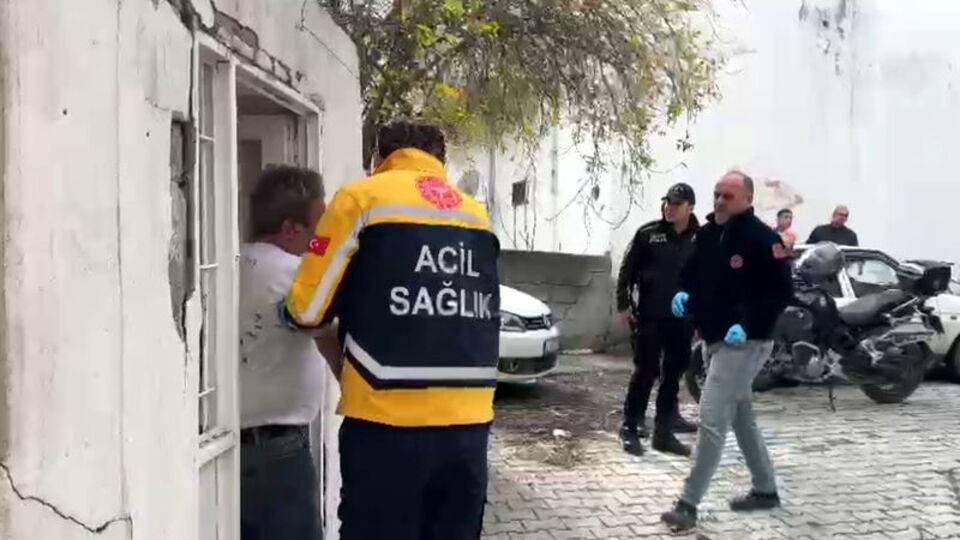 Tartıştığı kardeşinin kulağını ısırarak kopardı