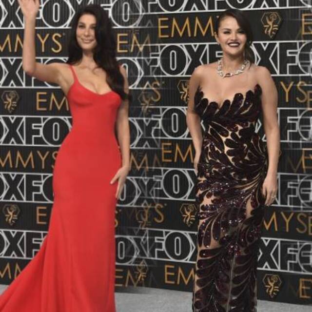  Kırmızı halıdan böyle geçtiler