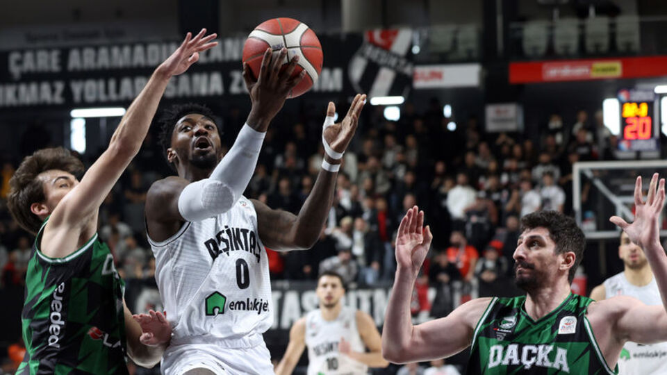 Beşiktaş, Hamburg deplasmanında